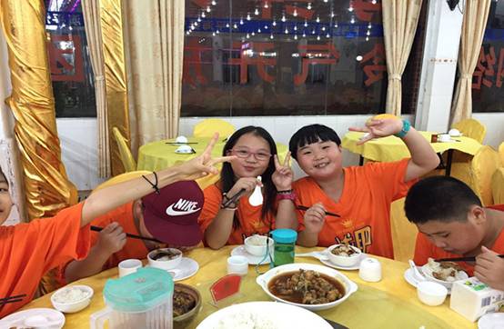 減肥達(dá)人營(yíng)員晚餐照片