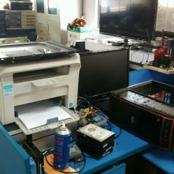 萬家鴻洲電腦 地址、電話與營業時間信息